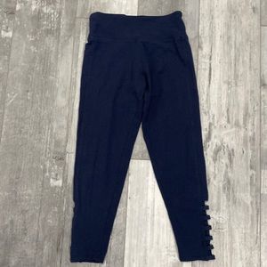 VICTORIA SECRET SPORT Navy Blue Capri Leggings with Ribbon Detail, Size XS